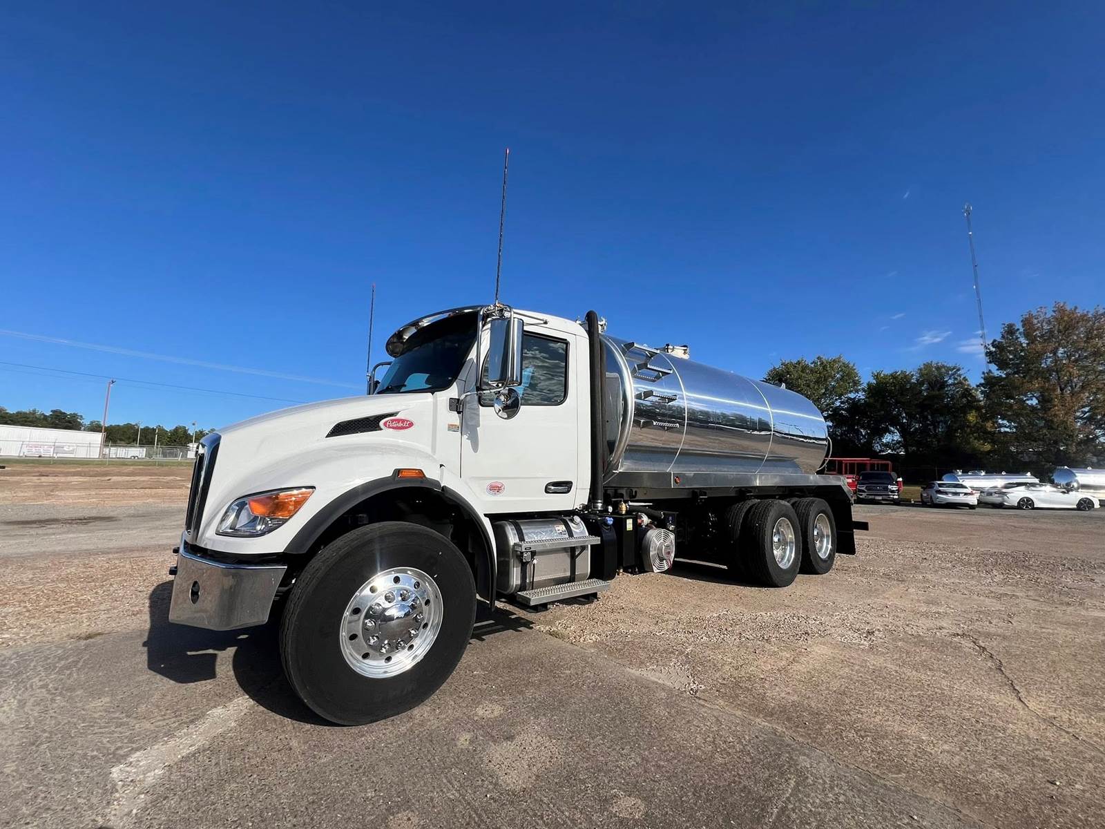 2025 Peterbilt 548 Sewer / Septic Truck - Iron-Vac 4200 Gallon Polished Aluminum Tank Tank Body