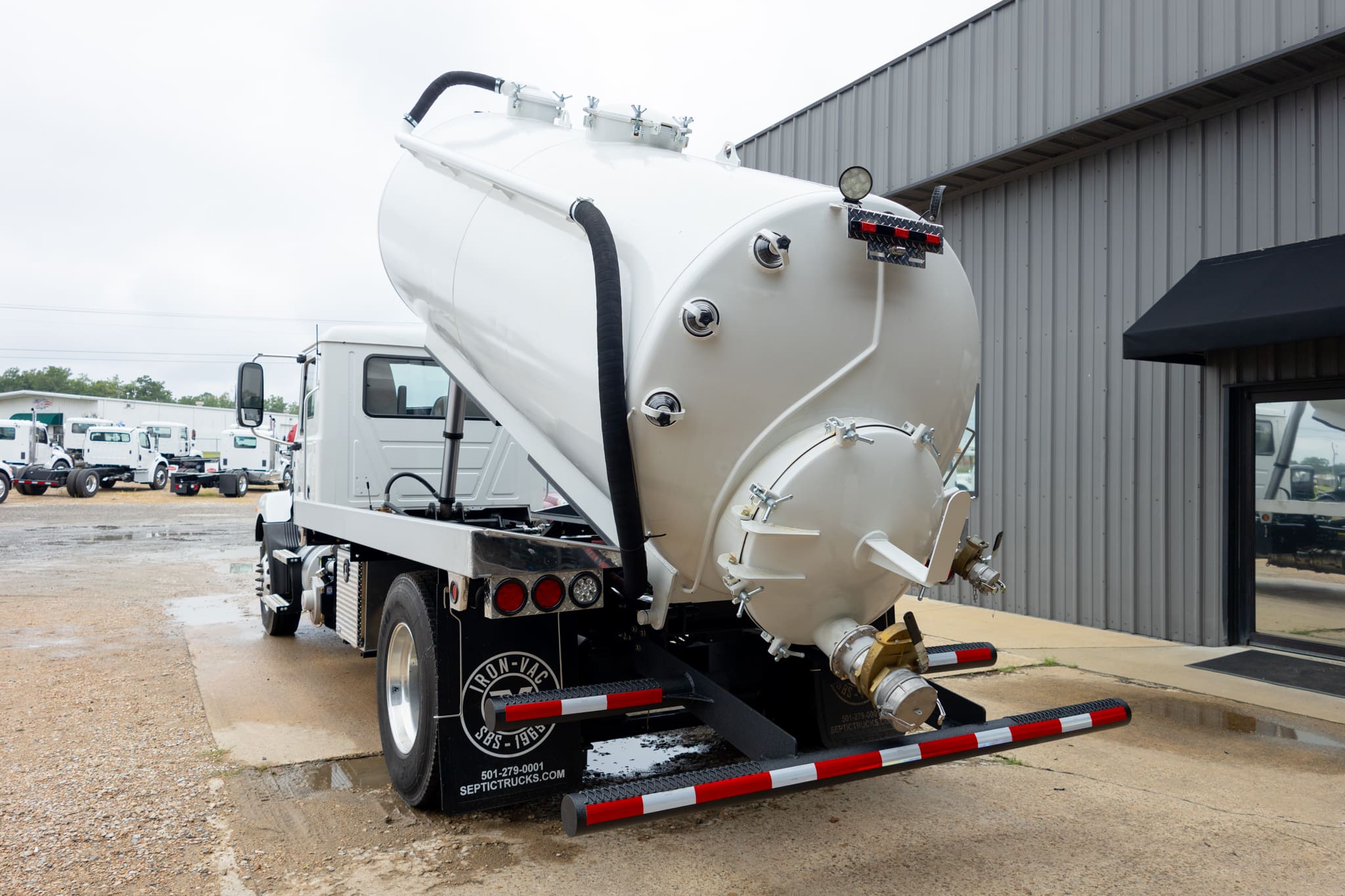 IN-STOCK 2025 Mack MD7 Sewer Septic Truck – 2,500 Gallon Hoisted Tank